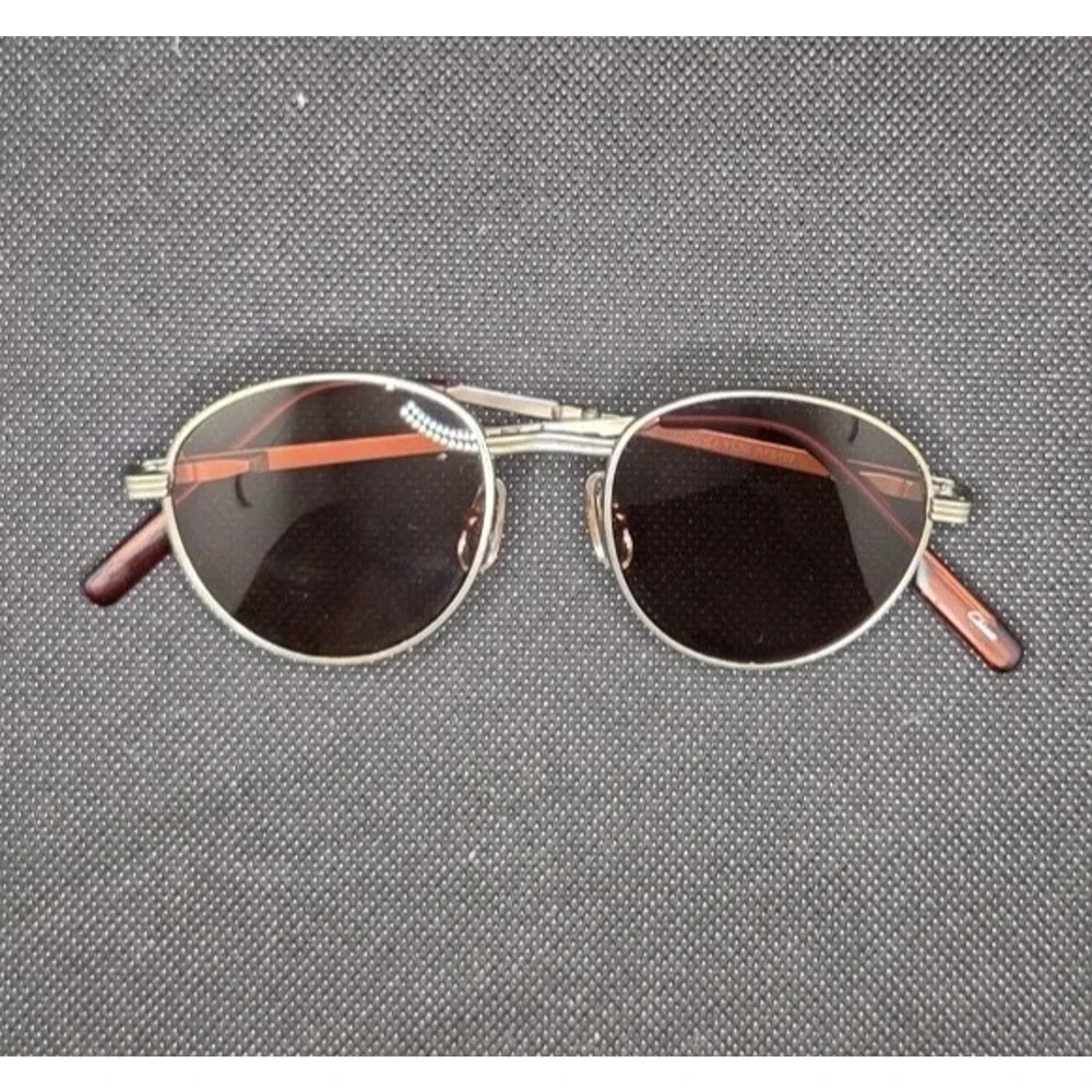 Foster Grant RFS107 +1.50 Vtg SunReaders Round Tinted Sunglasses Silver Frame
